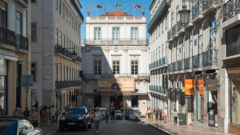 O mais antigo edifício do Chiado