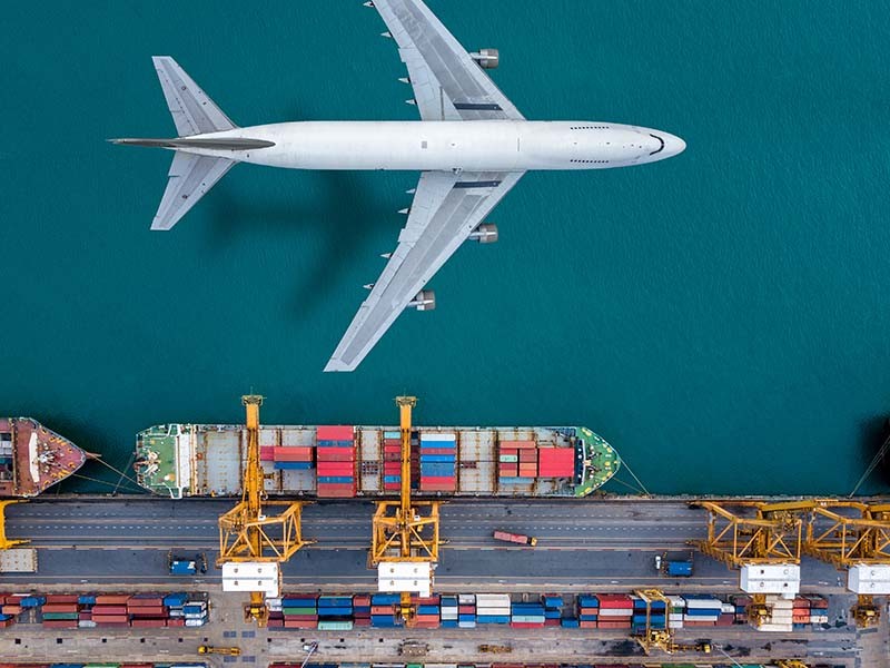 Flight near to the ship containers