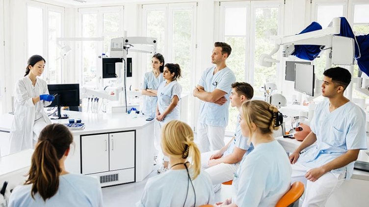 Healthcare lab